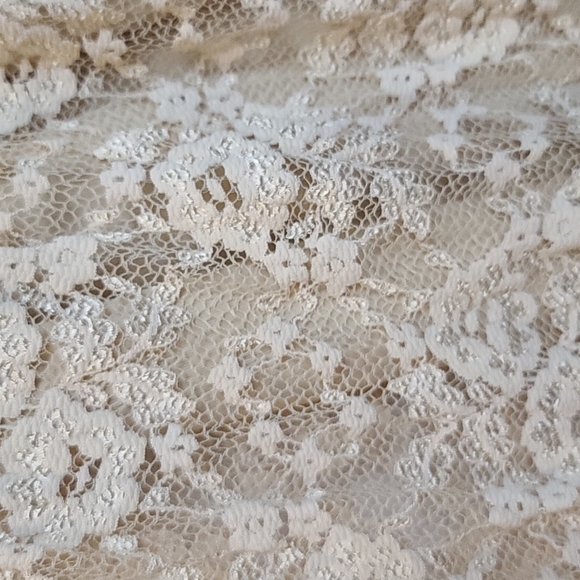 Romeo & Juliet Couture sleeveless lace maxi dress - Picture 6 of 8